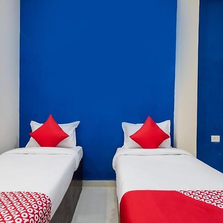 Oyo 27862 Hotel Brooklyn Indore Exterior photo