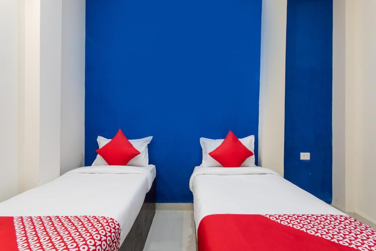 Oyo 27862 Hotel Brooklyn Indore Exterior photo