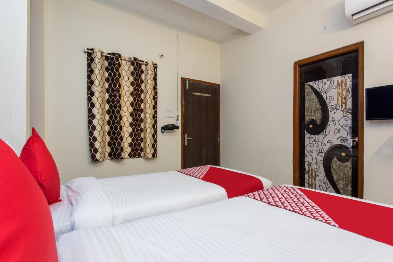 Oyo 27862 Hotel Brooklyn Indore Exterior photo