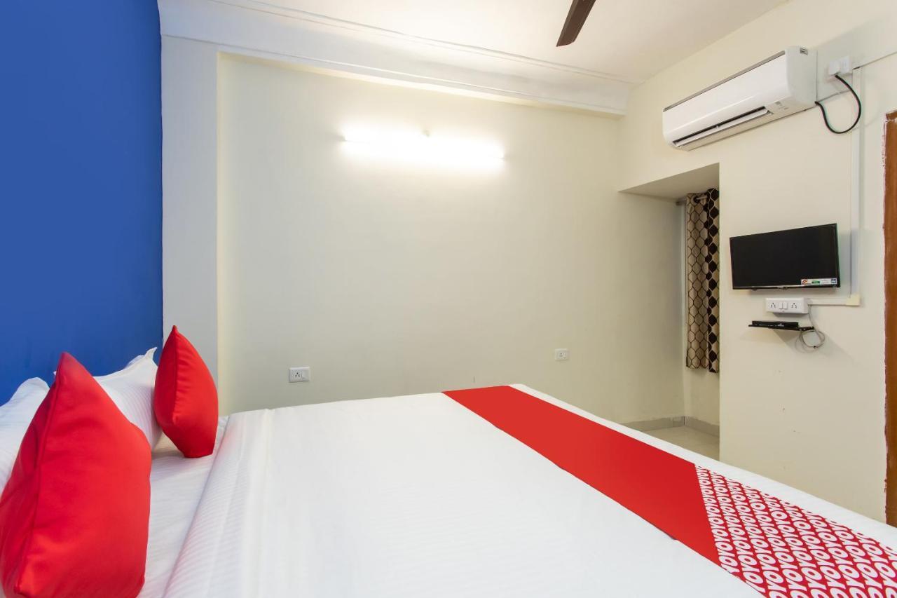 Oyo 27862 Hotel Brooklyn Indore Exterior photo