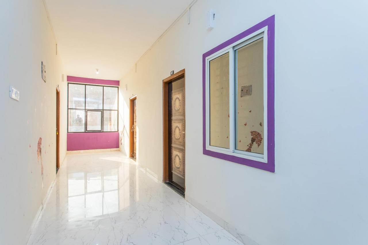 Oyo 27862 Hotel Brooklyn Indore Exterior photo